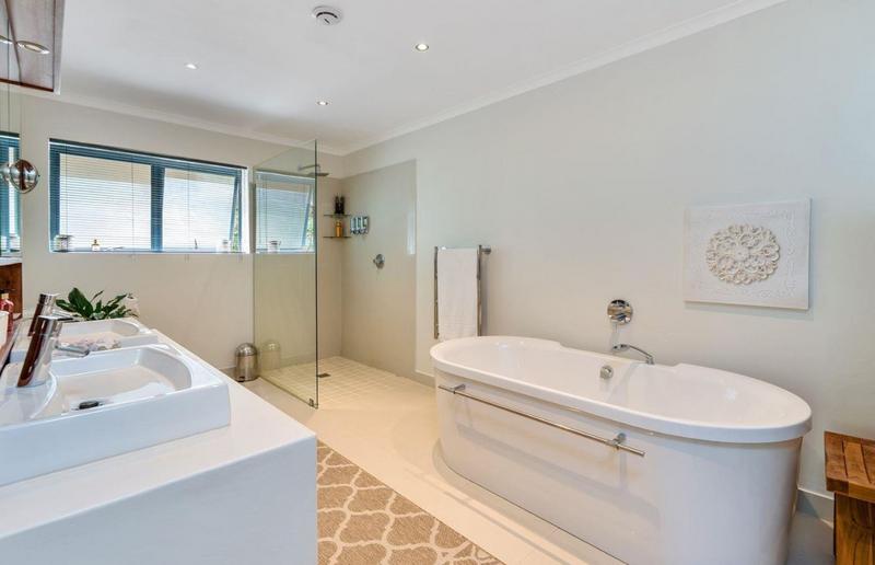 5 Bedroom Property for Sale in Hout Bay Western Cape